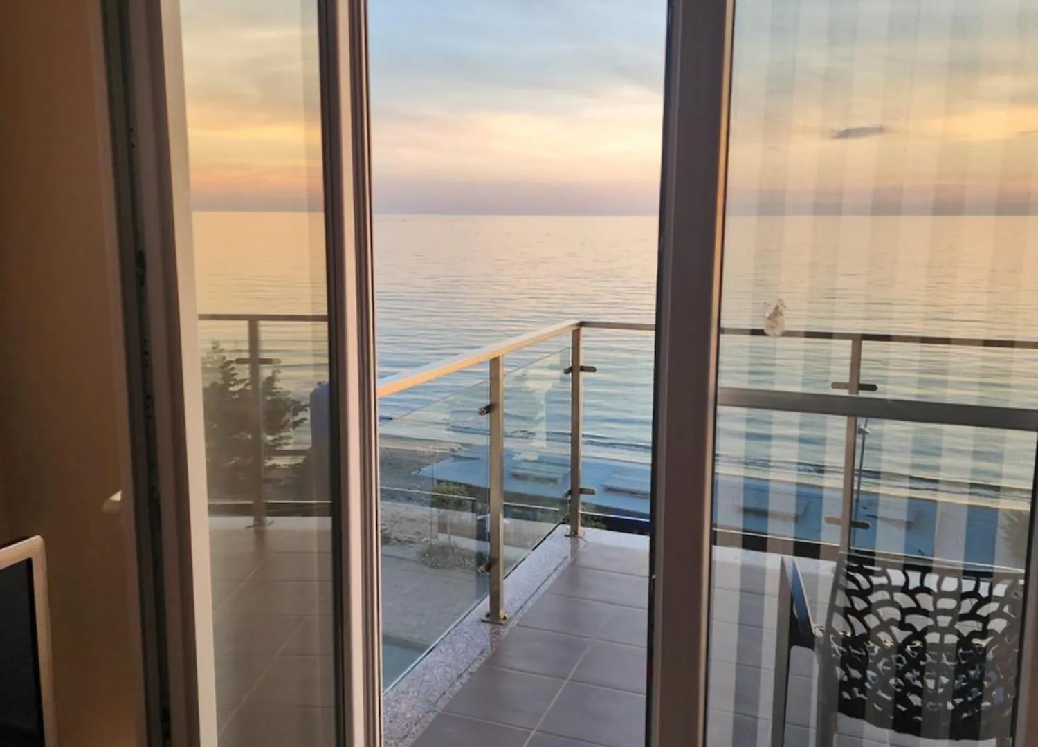 Holiday Season At Sea Shëngjin